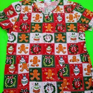 Gingerbread holiday scrub top S